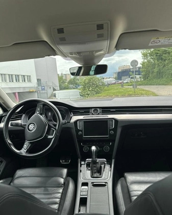 Volkswagen Passat cena 71000 przebieg: 137900, rok produkcji 2015 z Kraków małe 232